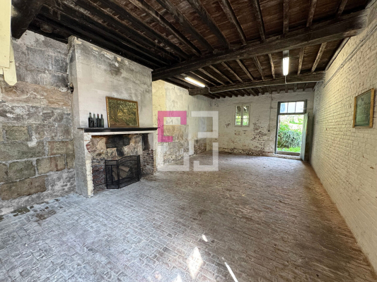 
MAISON À RENOVER
