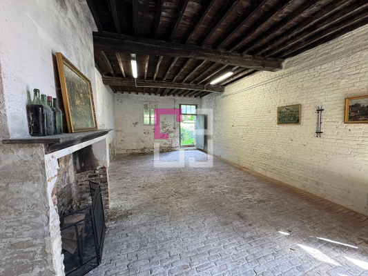 
MAISON À RENOVER
