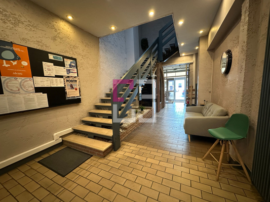 
Immeuble Saint Quentin 24 pièce(s) 600 m2
