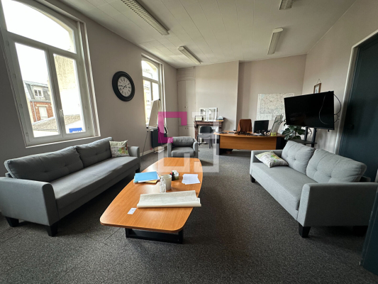 
Immeuble Saint Quentin 24 pièce(s) 600 m2
