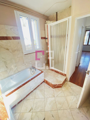 
Maison à louer - 2 chambres - 83.78m²
