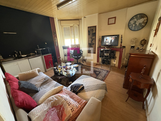 
Immeuble Saint Quentin 8 pièce(s)
