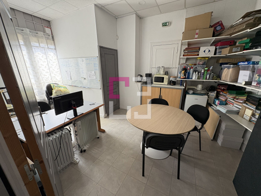 
Immeuble Saint Quentin 8 pièce(s)
