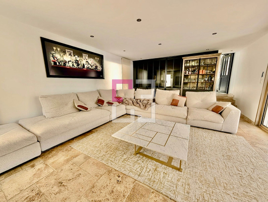
Maison Compiegne 5 pièce(s) 162 m2
