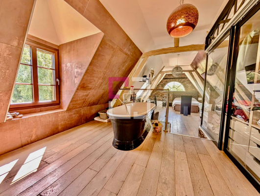 
Maison Compiegne 5 pièce(s) 162 m2
