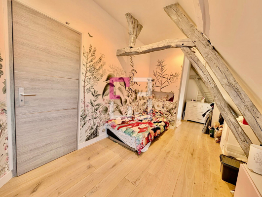 
Maison Compiegne 5 pièce(s) 162 m2

