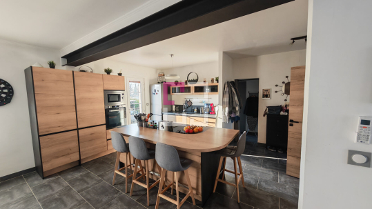 
Maison Rougeries 6 pièce(s) 114.51 m2
