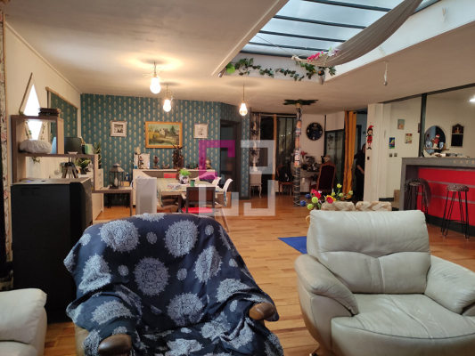 
Maison Bohain En Vermandois 8 pièce(s) 205 m2
