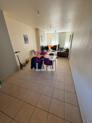 
Immeuble Saint Quentin 9 pièce(s) 220 m2
