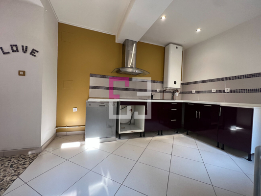 
Maison Crecy Sur Serre 3 pièce(s) 105 m2
