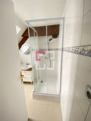 
A LOUER - APPARTEMENT MEUBLÉ NOYON
