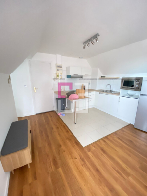 
A LOUER - APPARTEMENT MEUBLÉ NOYON
