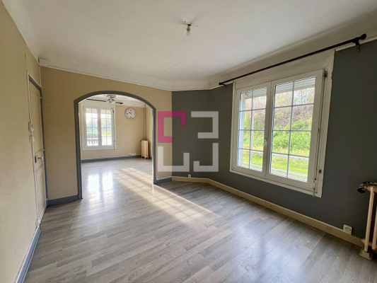 
Maison Tergnier 6 pièce(s) 140 m2
