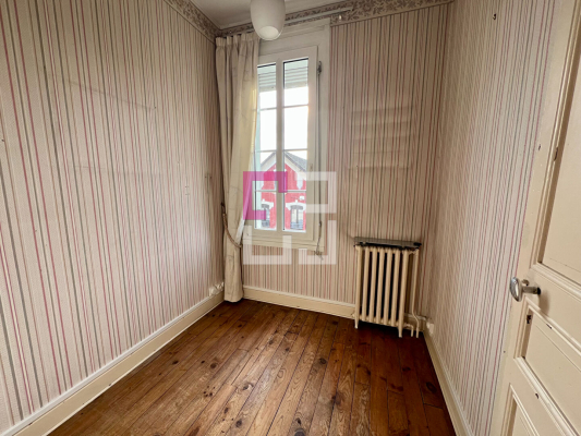 
Maison Tergnier 6 pièce(s) 140 m2
