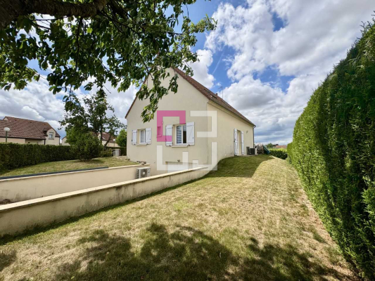 
Maison Vivaise 6 pièce(s) 140 m2
