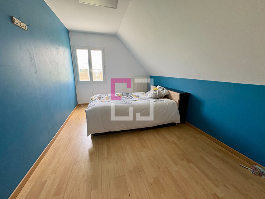 
Maison Vivaise 6 pièce(s) 140 m2
