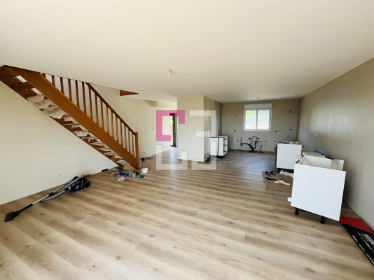 
Maison Chatillon Les Sons 5 pièce(s) 130.40 m2
