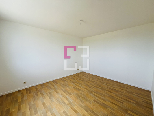 
Maison Chatillon Les Sons 5 pièce(s) 130.40 m2
