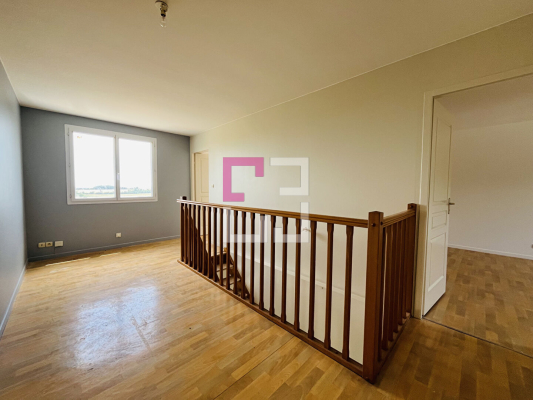 
Maison Chatillon Les Sons 5 pièce(s) 130.40 m2
