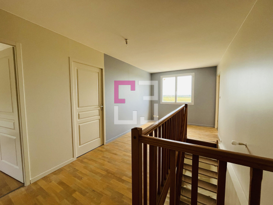 
Maison Chatillon Les Sons 5 pièce(s) 130.40 m2
