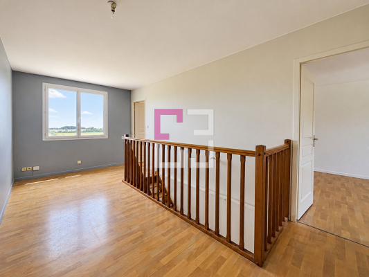 
Maison Chatillon Les Sons 5 pièce(s) 130.40 m2
