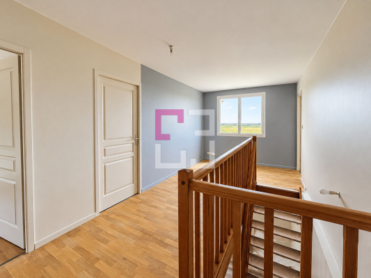 
Maison Chatillon Les Sons 5 pièce(s) 130.40 m2
