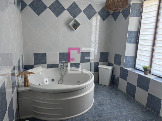 
Maison Villeselve 3 pièce(s) 170 m2
