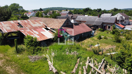 
corps de ferme à rénover sur Mondescourt
