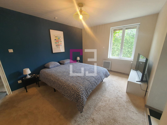
Maison Sorbais 14 pièce(s) 296.29 m2
