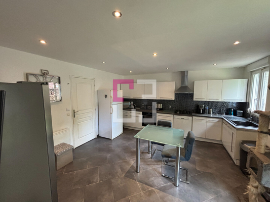 
Maison Marly Gomont 8 pièce(s) 215 m2
