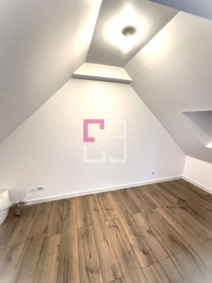 
A louer - Appartement T3 avec balcon rénové à neuf
