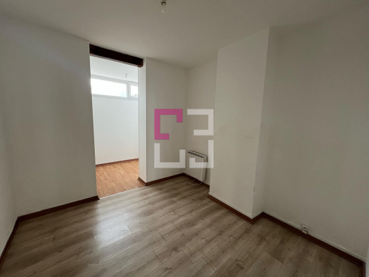 
Immeuble Saint Quentin 6 pièce(s) 130 m2
