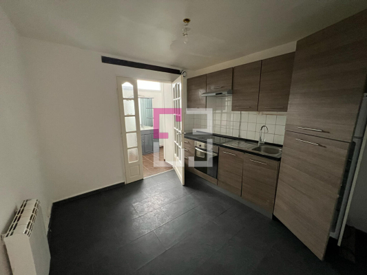 
Immeuble Saint Quentin 6 pièce(s) 130 m2
