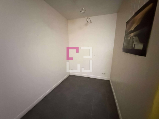 Local commercial Ognes 4 pièce(s)