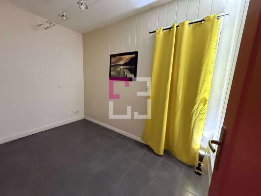 Local commercial Ognes 4 pièce(s)