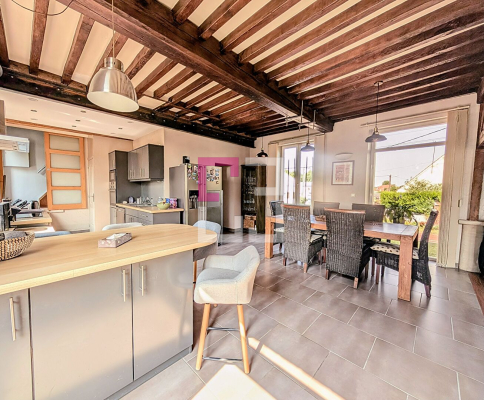 
Maison Guiscard 5 pièce(s) 111 m2
