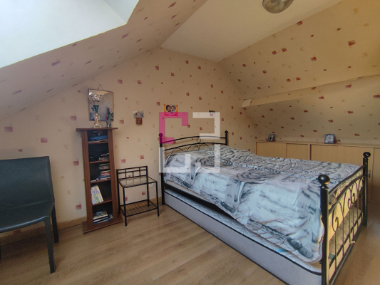 
Maison Mennevret 5 pièce(s) 100 m2
