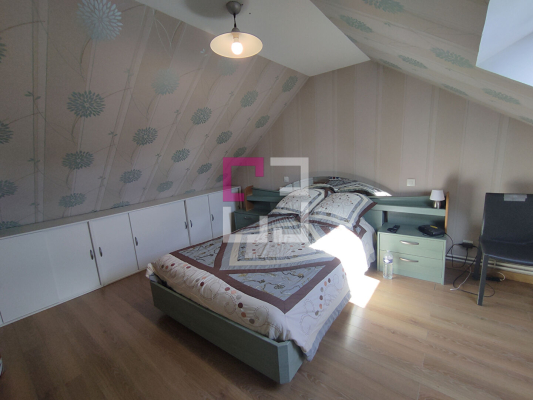 
Maison Mennevret 5 pièce(s) 100 m2
