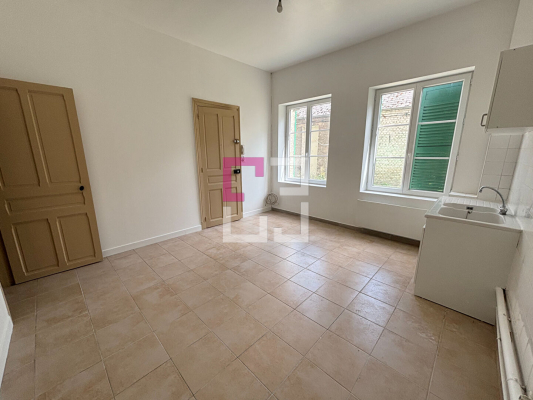 
Appartement Rez-de-chaussée Guise 2 pièce(s) 49 m2
