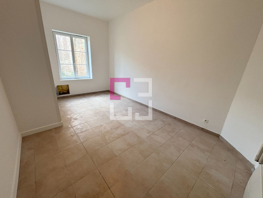 
Appartement Rez-de-chaussée Guise 2 pièce(s) 49 m2
