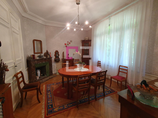 
Maison Ribemont 8 pièce(s) 210 m2
