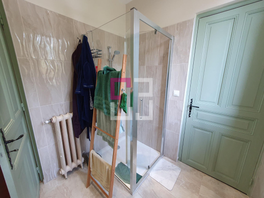 
Maison Ribemont 8 pièce(s) 210 m2

