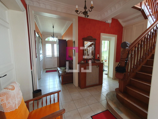 
Maison Ribemont 8 pièce(s) 210 m2
