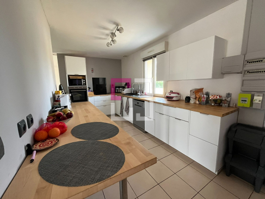 
Maison Servais 7 pièce(s) 123 m2

