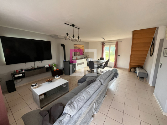 
Maison Servais 7 pièce(s) 123 m2
