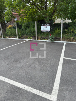 
Parking / box Laon
