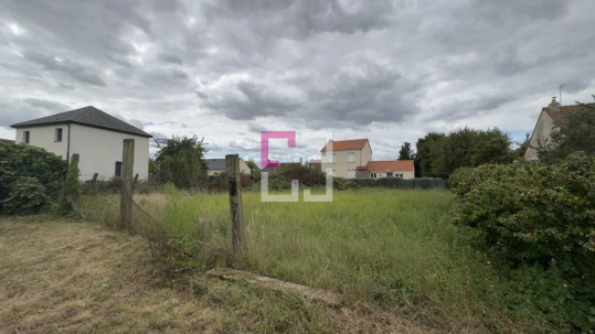 
Terrain Vivaise 611 m2
