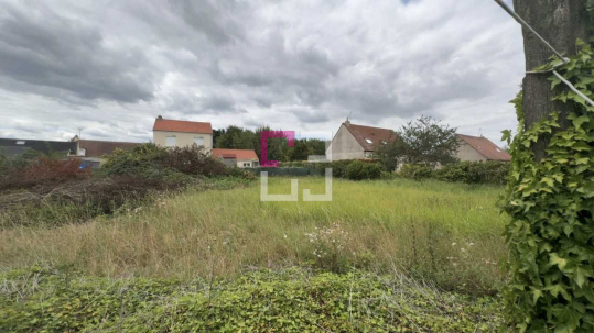 
Terrain Vivaise 611 m2
