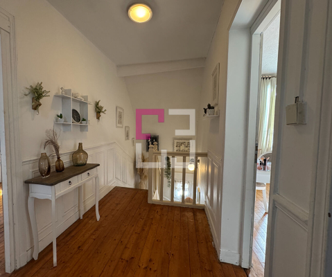 
Maison bourgeoise 168m2
