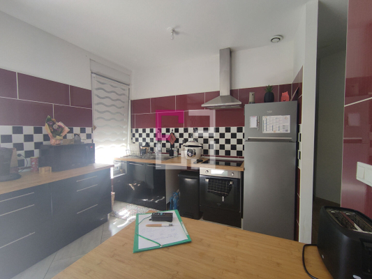 
Immeuble Busigny 8 pièce(s) 196 m2
